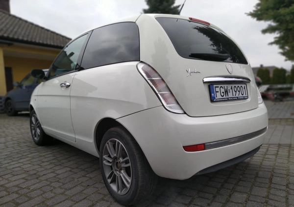 Lancia Ypsilon cena 6200 przebieg: 200000, rok produkcji 2008 z Szklarska Poręba małe 191